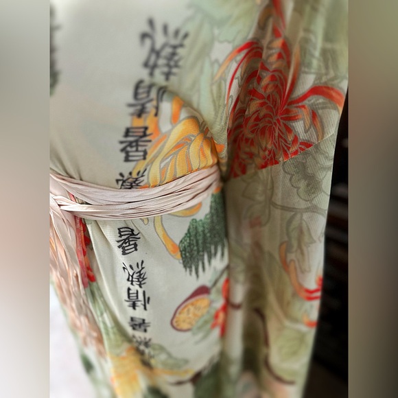 HAH RARE Asian hooded kimono - Picture 7 of 16